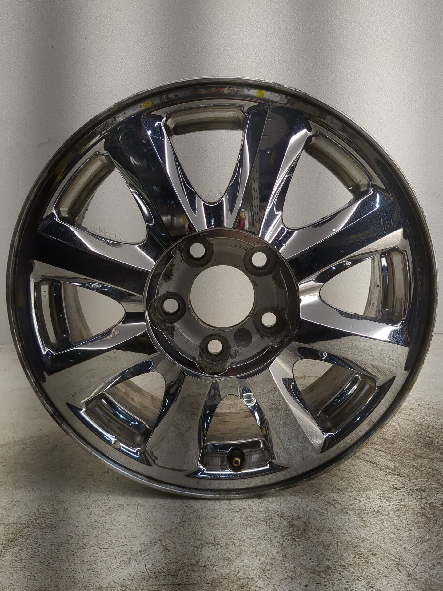 2005-2008 Buick Lacrosse Oem Wheel Rim - Oemusedautoparts1.com