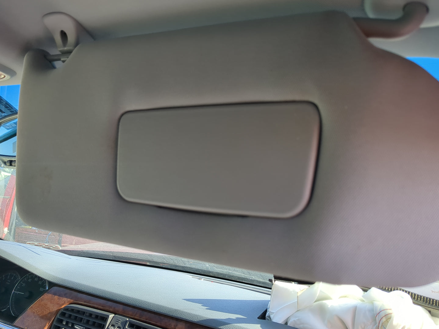 2005-2009 Buick Lacrosse Sun Visor Shade Replacement Passenger Right Mirror Fits Fits 2005 2006 2007 2008 2009 OEM Used Auto