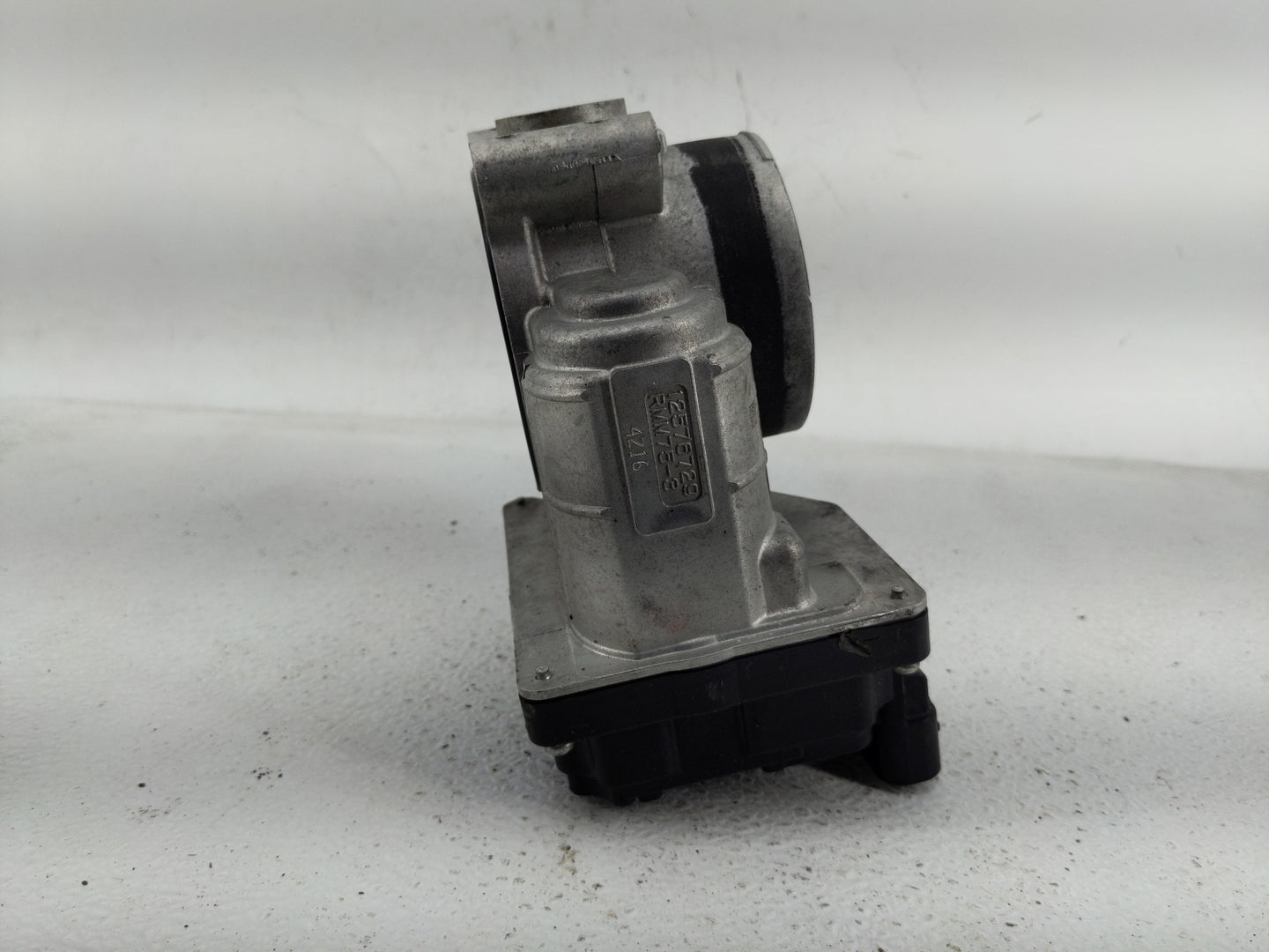 2005 Buick Lacrosse Throttle Body P/N:RMM75-3 12576729 Fits OEM Used Auto Parts - Oemusedautoparts1.com