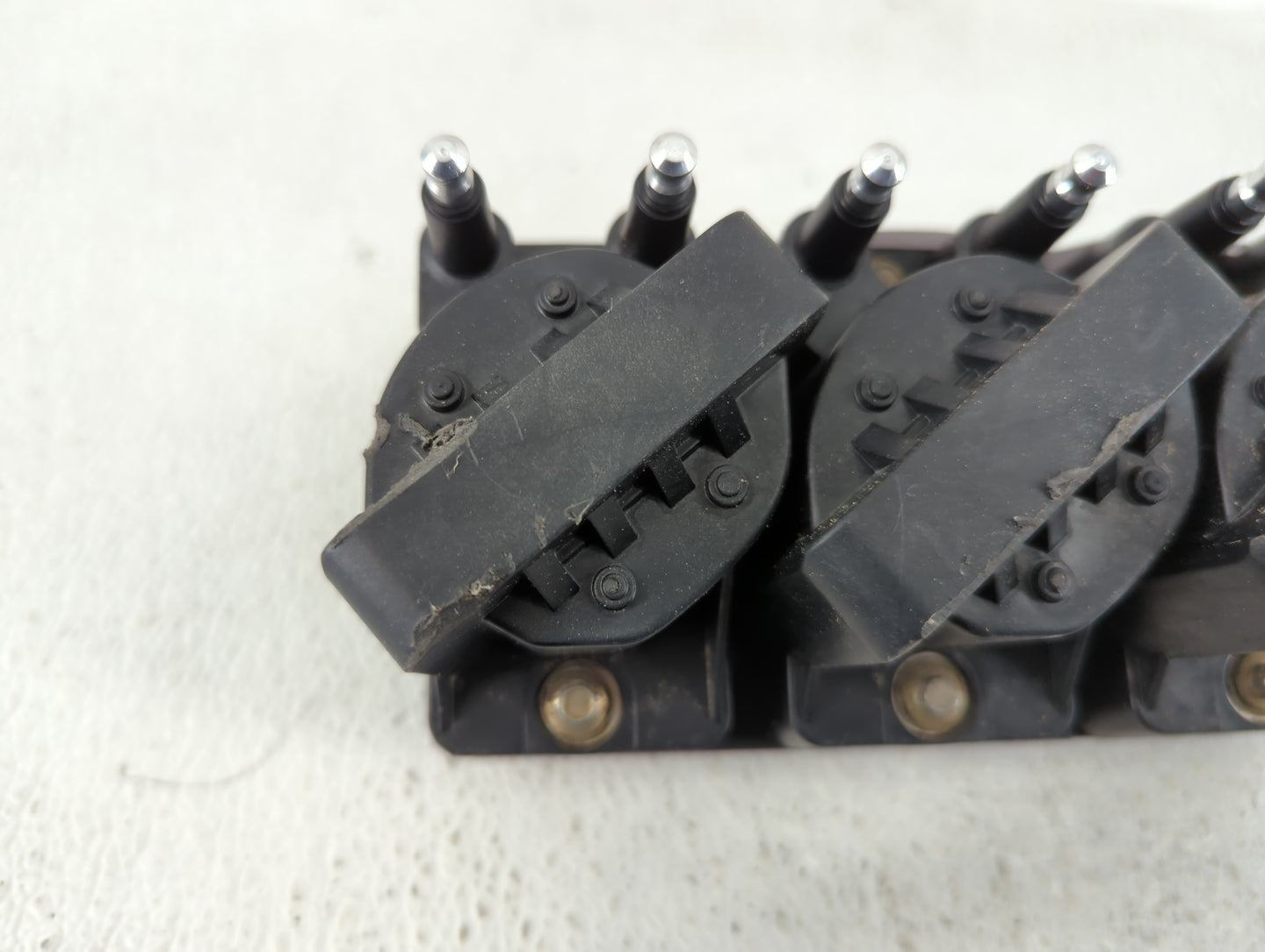2005 Buick Lacrosse Ignition Coil Igniter Pack - Oemusedautoparts1.com