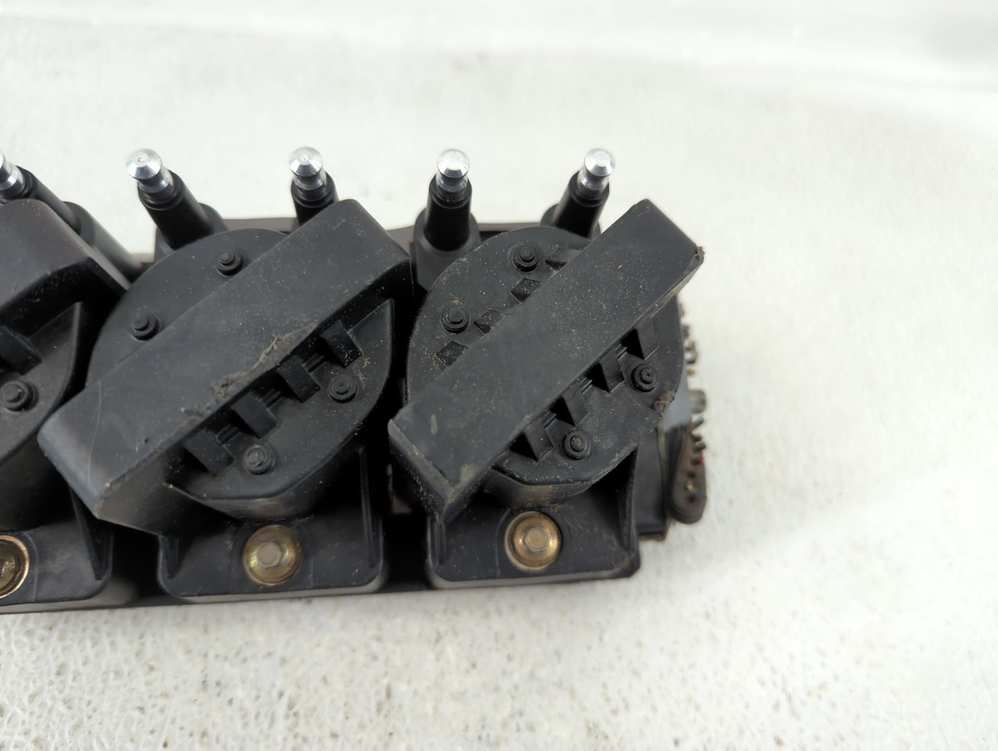 2005 Buick Lacrosse Ignition Coil Igniter Pack - Oemusedautoparts1.com
