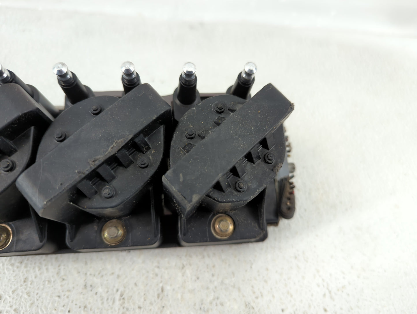 2005 Buick Lacrosse Ignition Coil Igniter Pack - Oemusedautoparts1.com