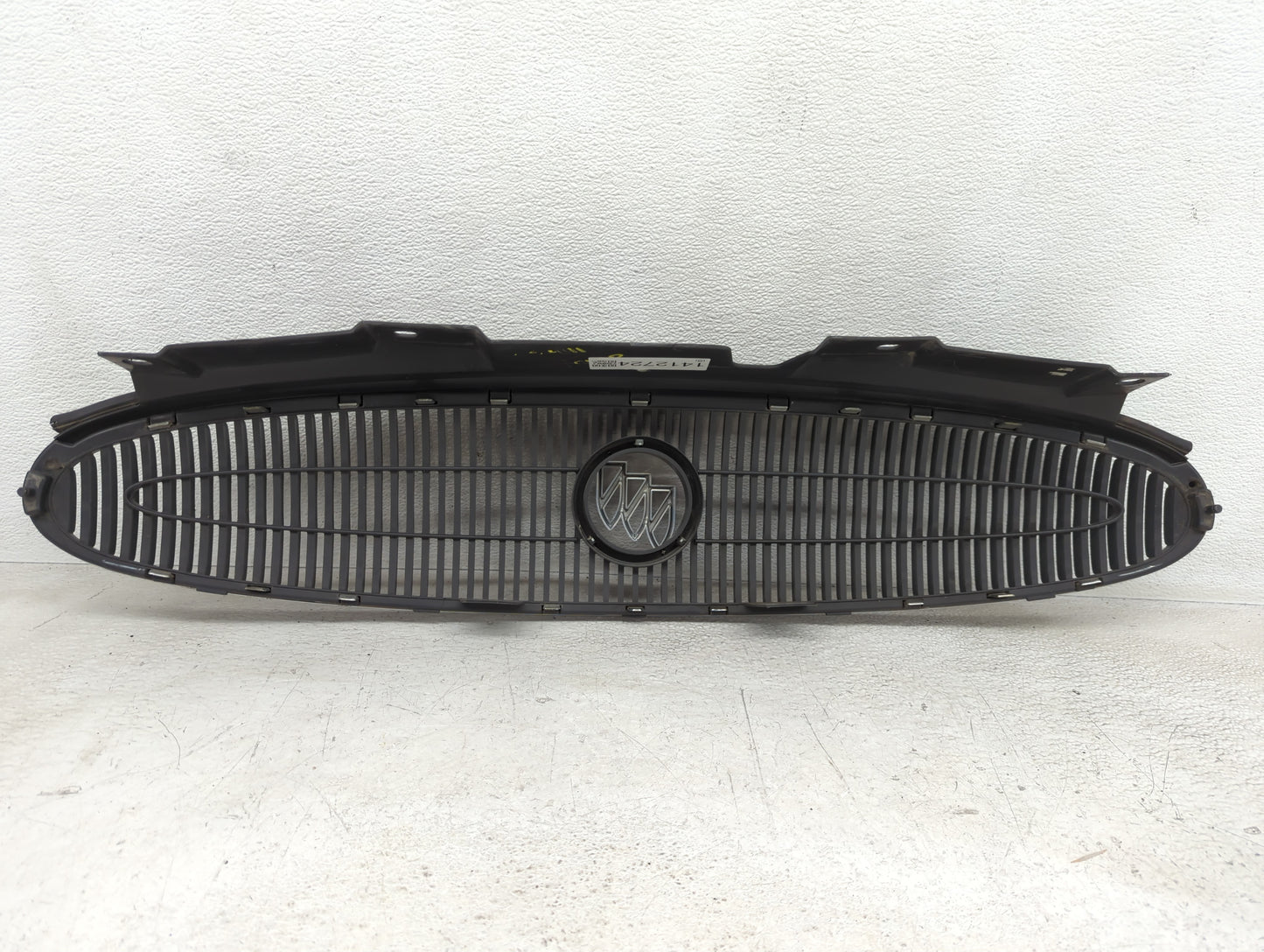 2005-2007 Buick Lacrosse Front Grille Bumper Not Included 1412724 - Oemusedautoparts1.com
