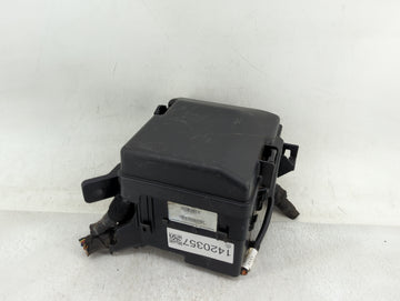 2005 Buick Lacrosse Fusebox Fuse Box Panel Relay Module Fits OEM Used Auto Parts - Oemusedautoparts1.com