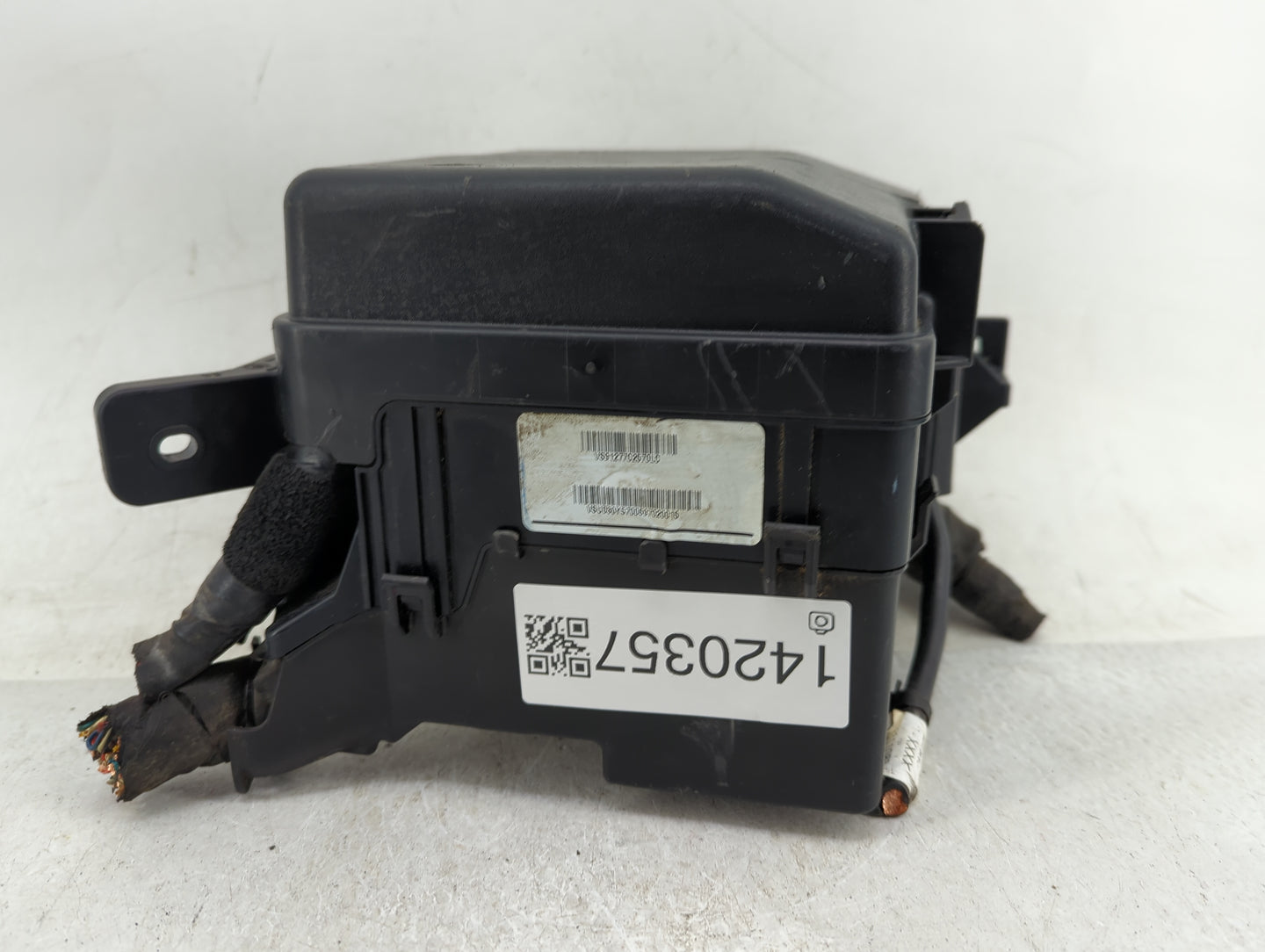 2005 Buick Lacrosse Fusebox Fuse Box Panel Relay Module Fits OEM Used Auto Parts - Oemusedautoparts1.com