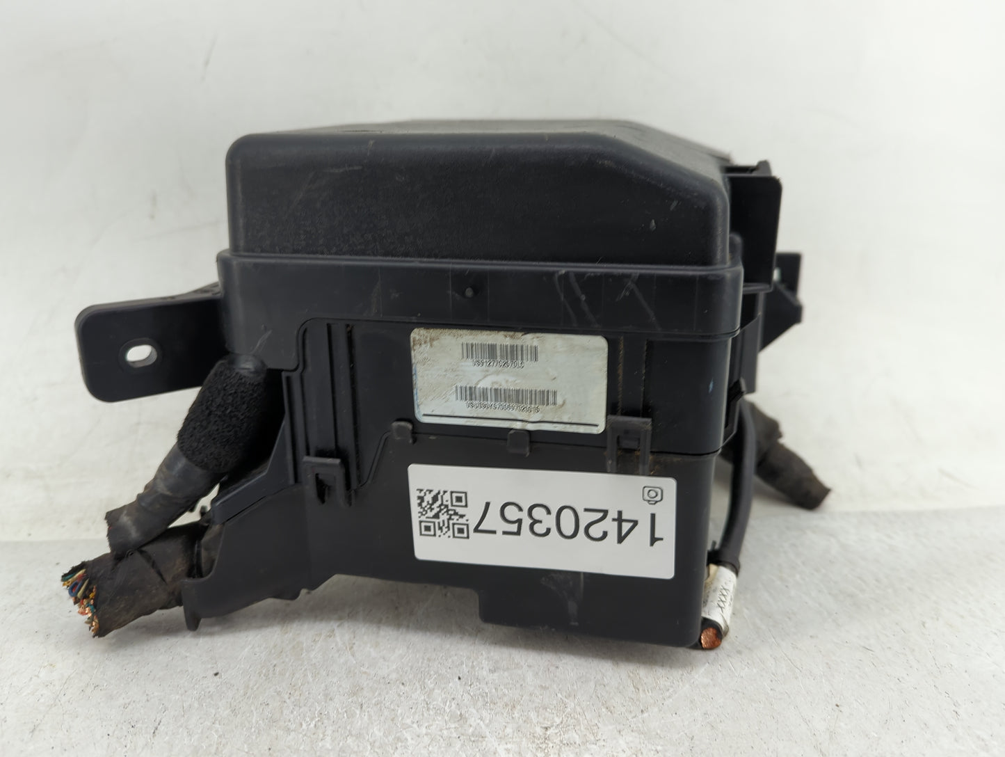 2005 Buick Lacrosse Fusebox Fuse Box Panel Relay Module Fits OEM Used Auto Parts - Oemusedautoparts1.com