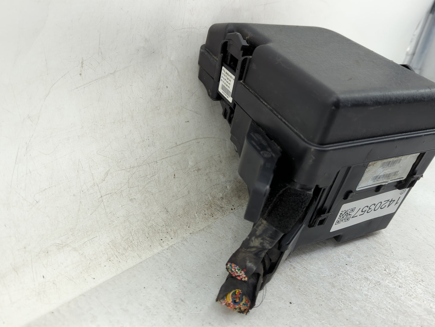 2005 Buick Lacrosse Fusebox Fuse Box Panel Relay Module Fits OEM Used Auto Parts - Oemusedautoparts1.com