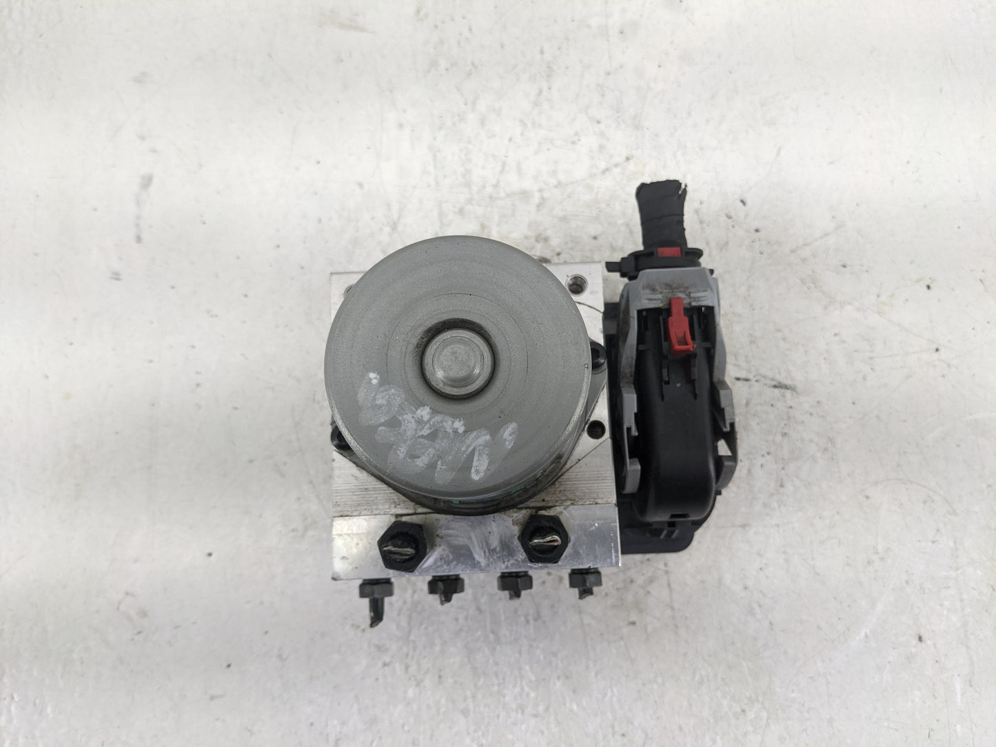2005-2009 Buick Lacrosse ABS Pump Control Module Replacement P/N:61589-45100 Fits Fits 2005 2006 2007 2008 2009 OEM Used Aut