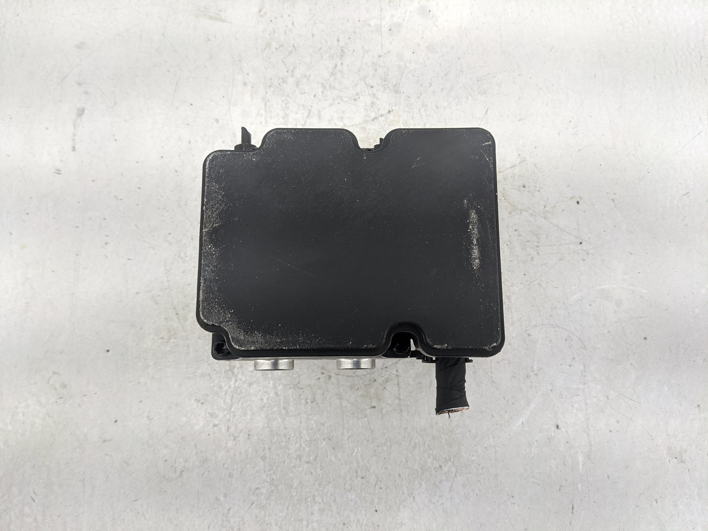 2005-2009 Buick Lacrosse ABS Pump Control Module Replacement P/N:61589-45100 Fits Fits 2005 2006 2007 2008 2009 OEM Used Aut