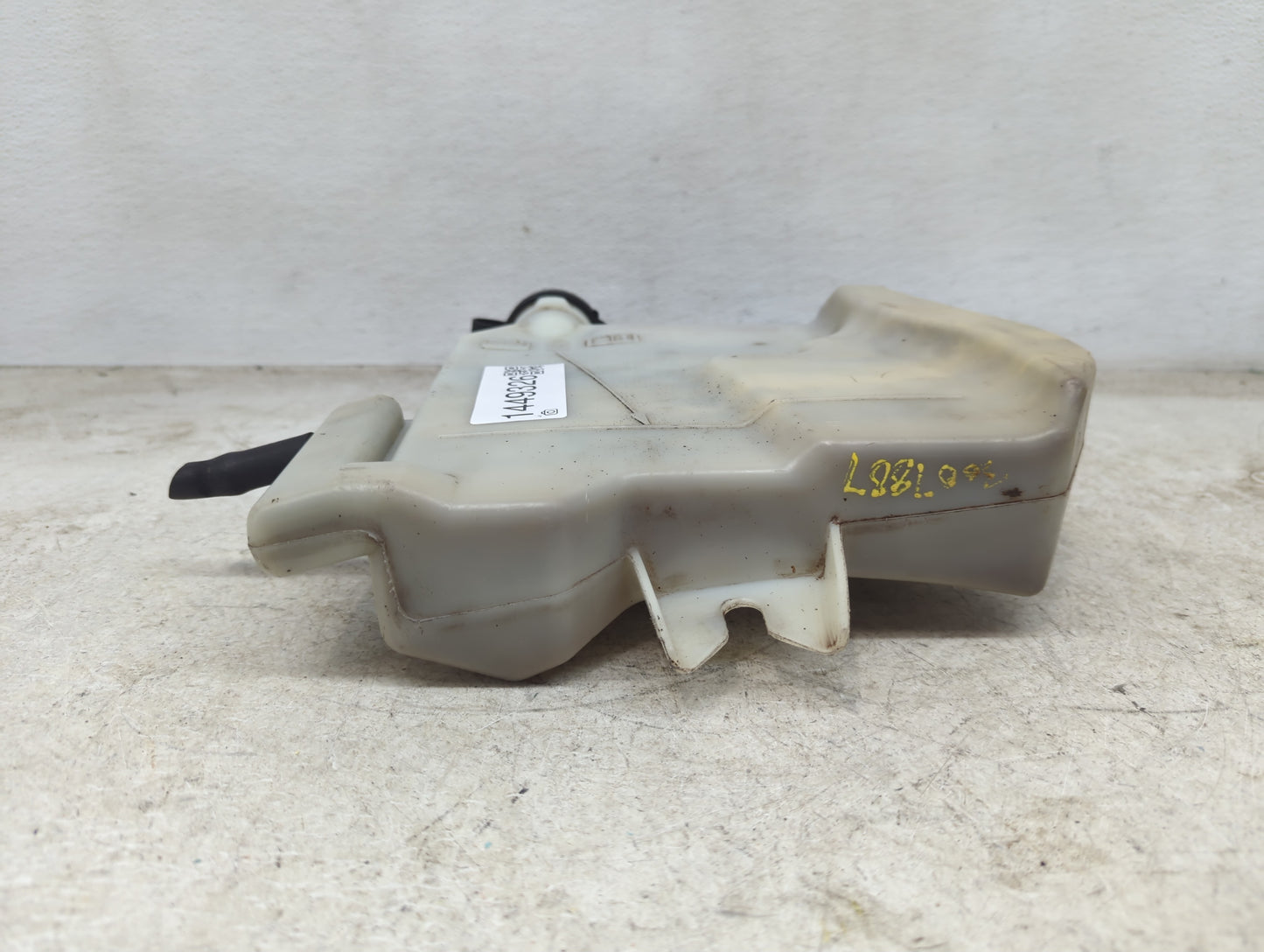 2005-2009 Buick Lacrosse Radiator Coolant Overflow Expansion Tank Bottle 1449326 - Oemusedautoparts1.com