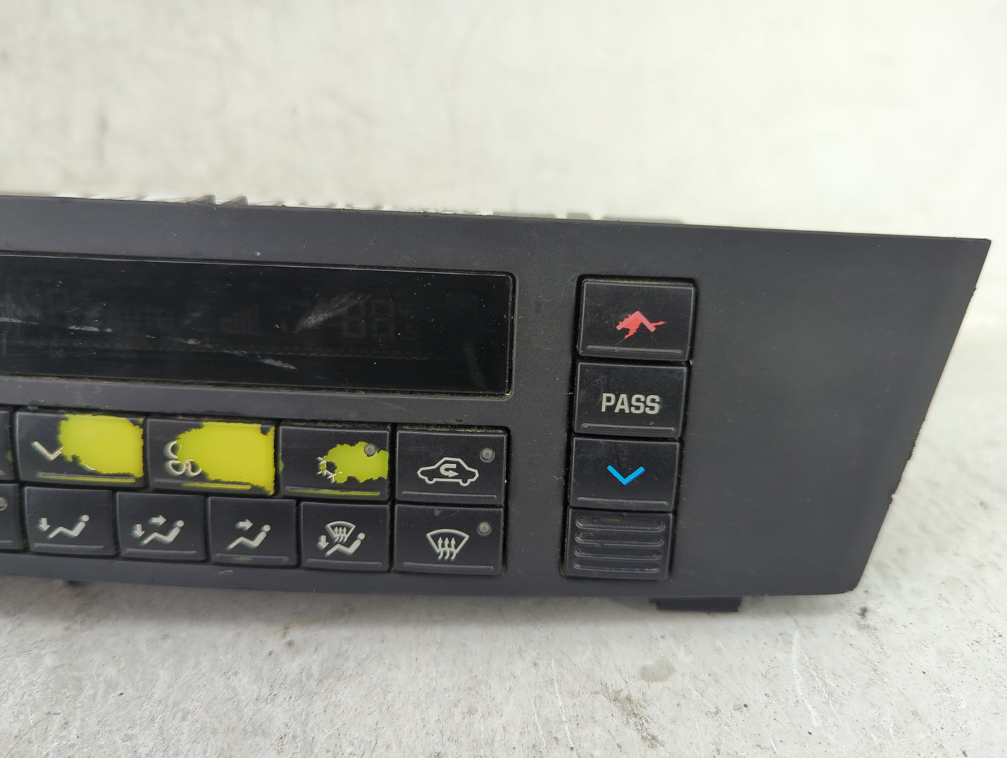 2005 Buick Lacrosse Climate Control Module Temperature AC/Heater Replacement P/N:15294285 Fits OEM Used Auto Parts - Oemused