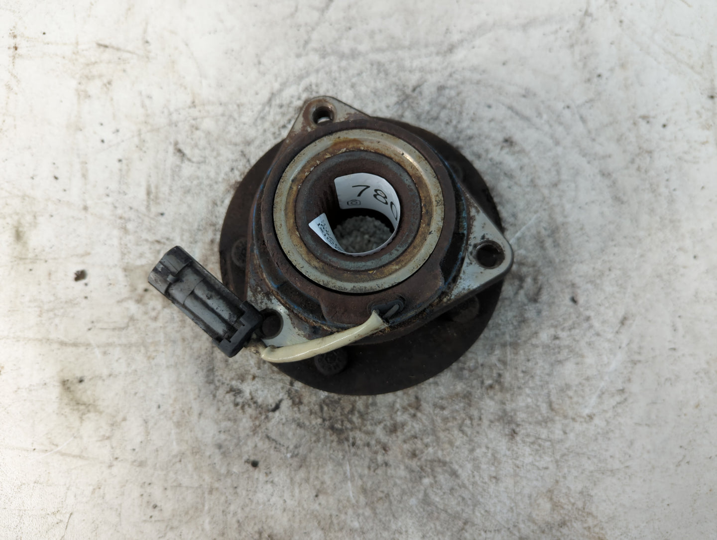 2005-2009 Buick Lacrosse Driver Front Wheel Hub Oem - Oemusedautoparts1.com