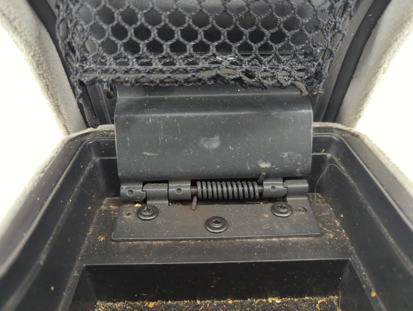 2005-2006 Buick Lacrosse Center Console Armrest Cover Lid Fits Fits 2005 2006 OEM Used Auto Parts - Oemusedautoparts1.com