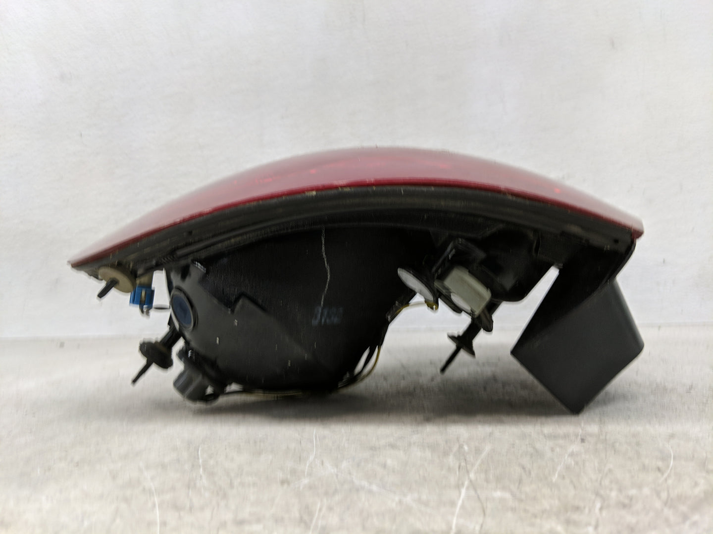 2005-2009 Buick Lacrosse Tail Light Assembly Passenger Right OEM Fits Fits 2005 2006 2007 2008 2009 OEM Used Auto Parts - Oe