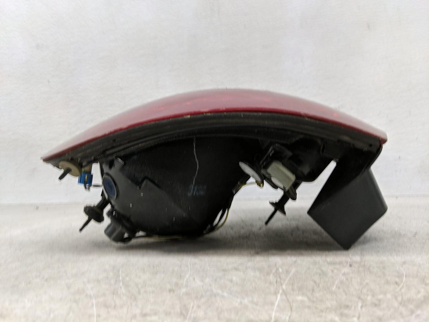 2005-2009 Buick Lacrosse Tail Light Assembly Passenger Right OEM Fits Fits 2005 2006 2007 2008 2009 OEM Used Auto Parts - Oe