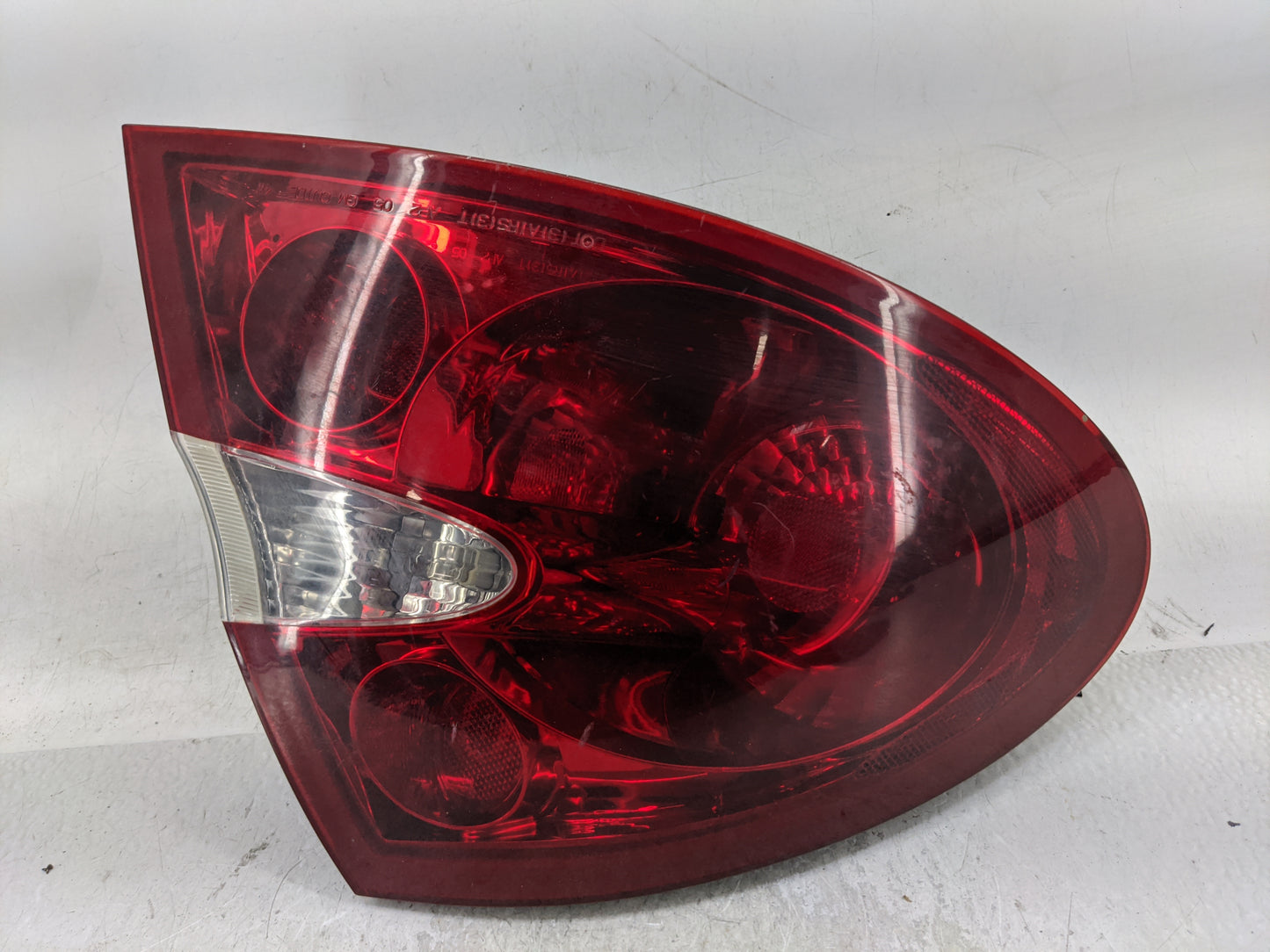 2005-2009 Buick Lacrosse Tail Light Assembly Driver Left OEM Fits Fits 2005 2006 2007 2008 2009 OEM Used Auto Parts - Oemuse