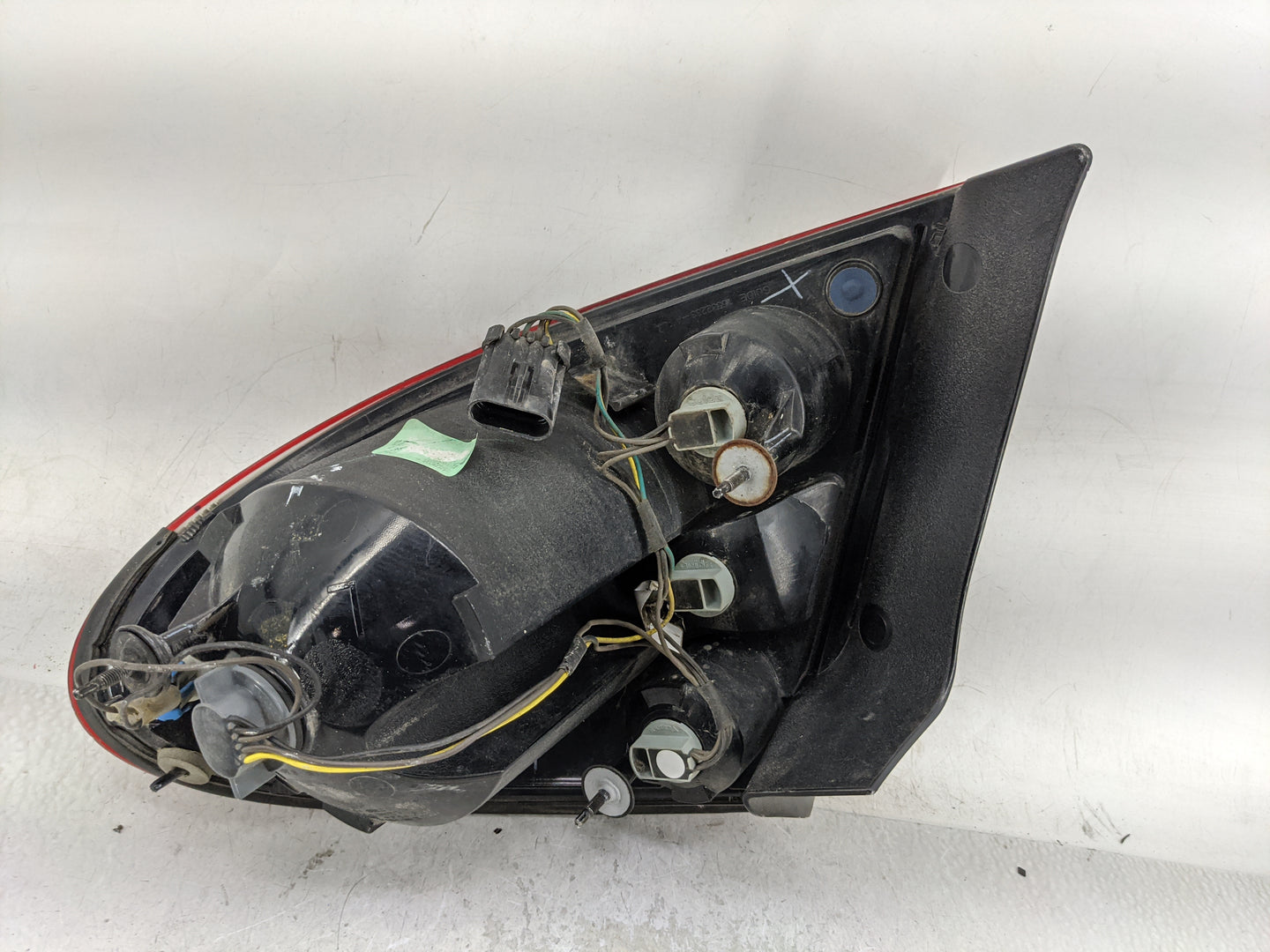 2005-2009 Buick Lacrosse Tail Light Assembly Driver Left OEM Fits Fits 2005 2006 2007 2008 2009 OEM Used Auto Parts - Oemuse