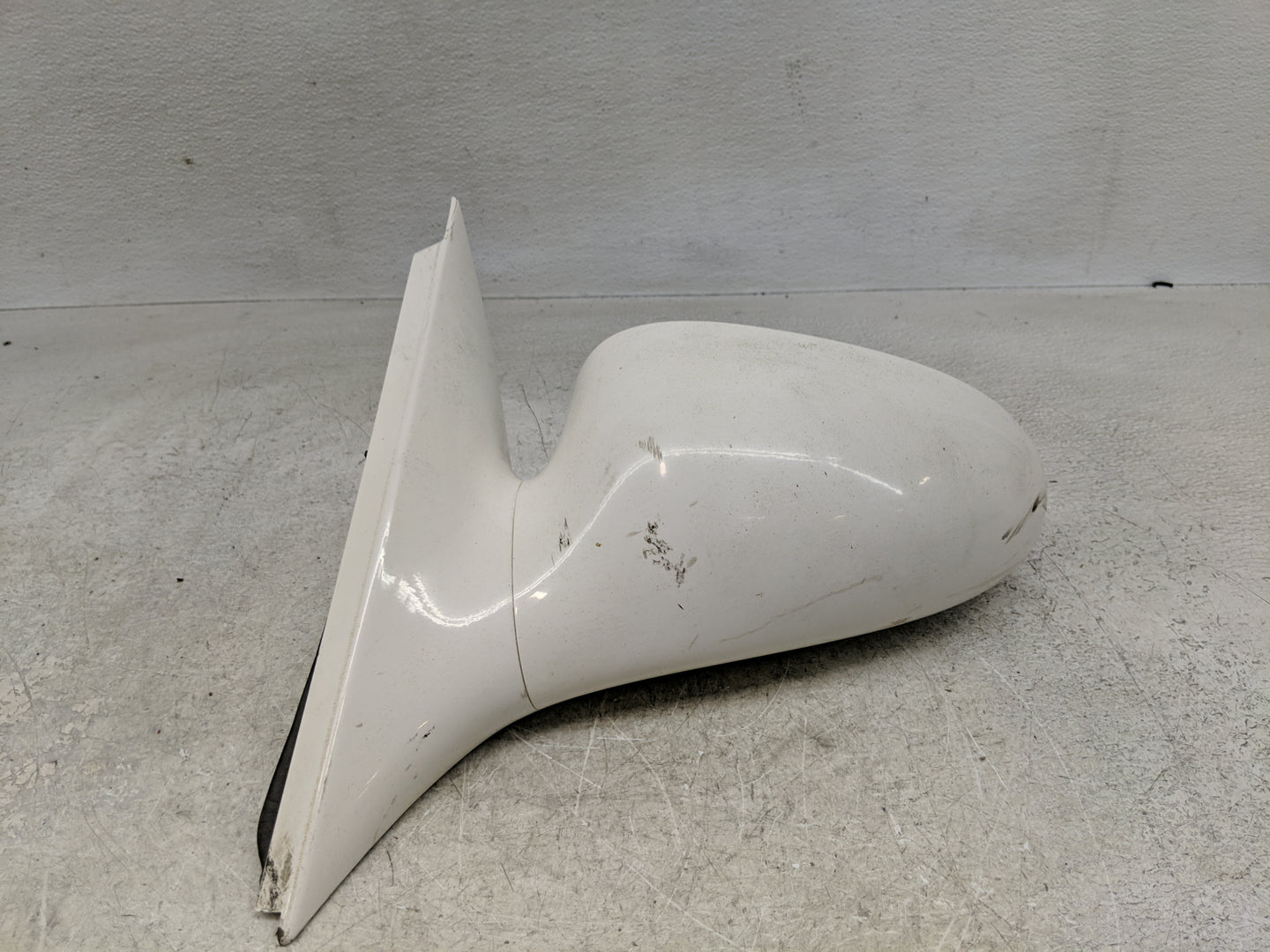 2005-2008 Buick Lacrosse Driver Side View Mirror - Left Door Mirror OEM Used - Oemusedautoparts1.com