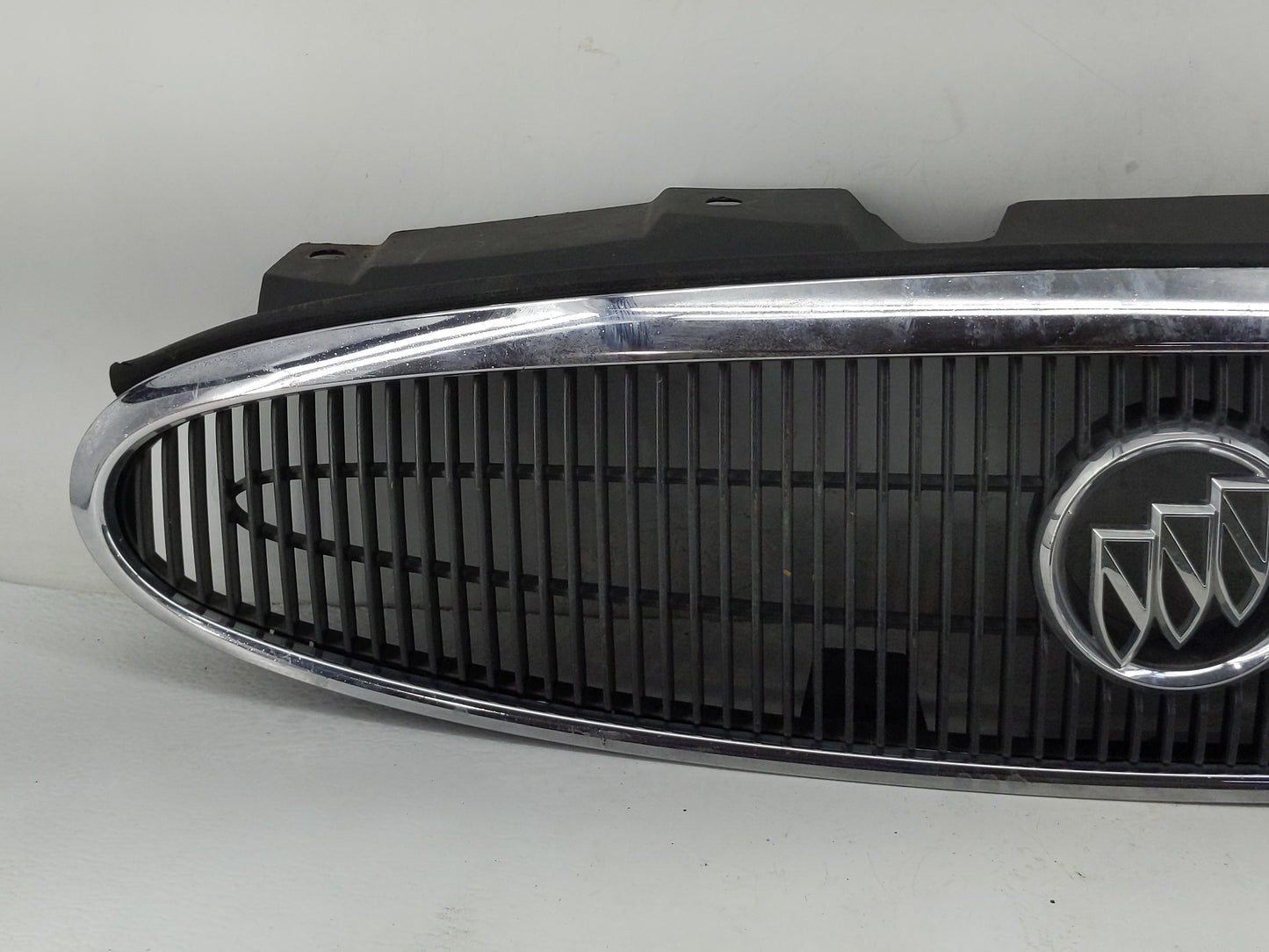 2005-2007 Buick Lacrosse Front Grille Bumper Not Included - Oemusedautoparts1.com