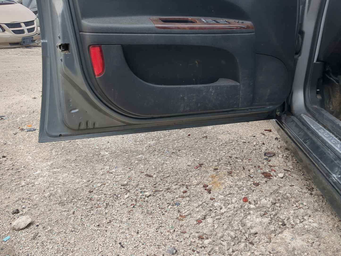 2005-2009 Buick Lacrosse Driver Front Door Oem - Oemusedautoparts1.com