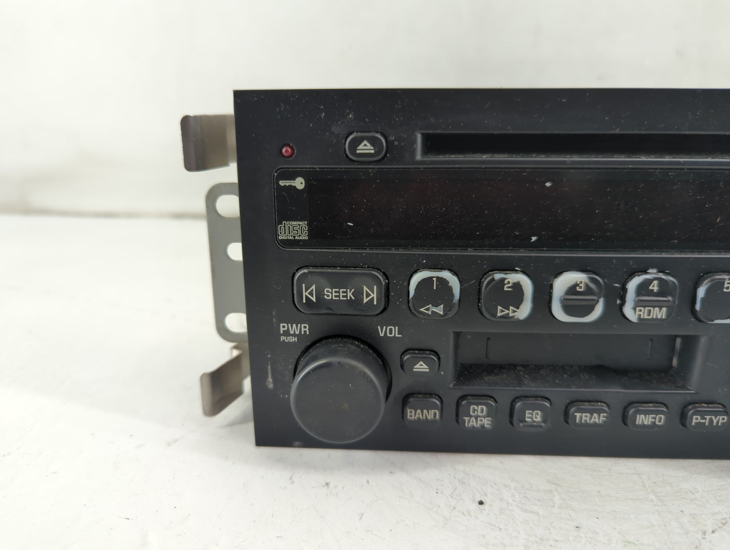 2003-2005 Buick Lesabre Radio AM FM Cd Player Receiver Replacement P/N:10375847 Fits Fits 2003 2004 2005 OEM Used Auto Parts