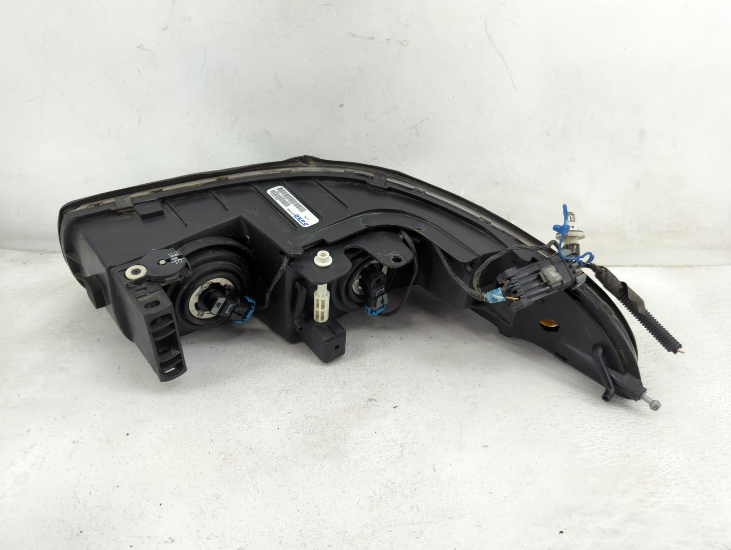 2000-2005 Buick Lesabre Passenger Right Oem Head Light Headlight Lamp - Oemusedautoparts1.com
