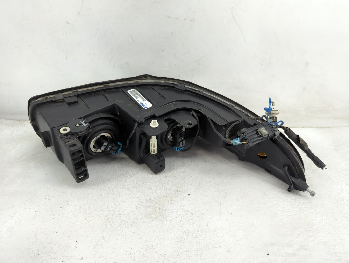 2000-2005 Buick Lesabre Passenger Right Oem Head Light Headlight Lamp - Oemusedautoparts1.com