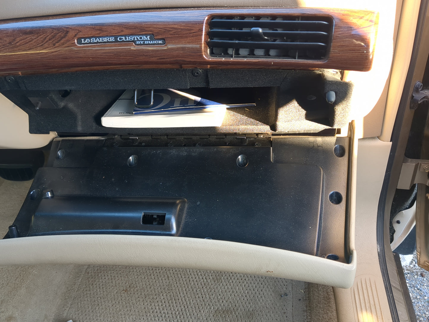 2005 Buick Lesabre Passenger Glove Box Door Storage Compartment - Oemusedautoparts1.com