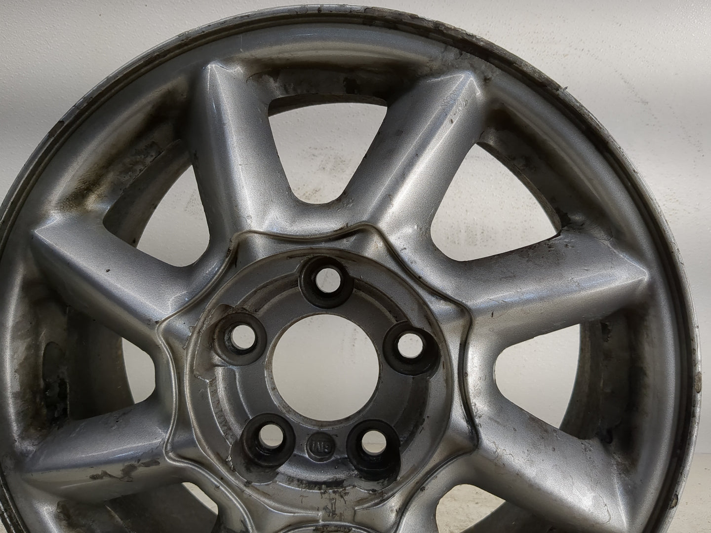 2003-2005 Buick Lesabre Oem Wheel Rim - Oemusedautoparts1.com