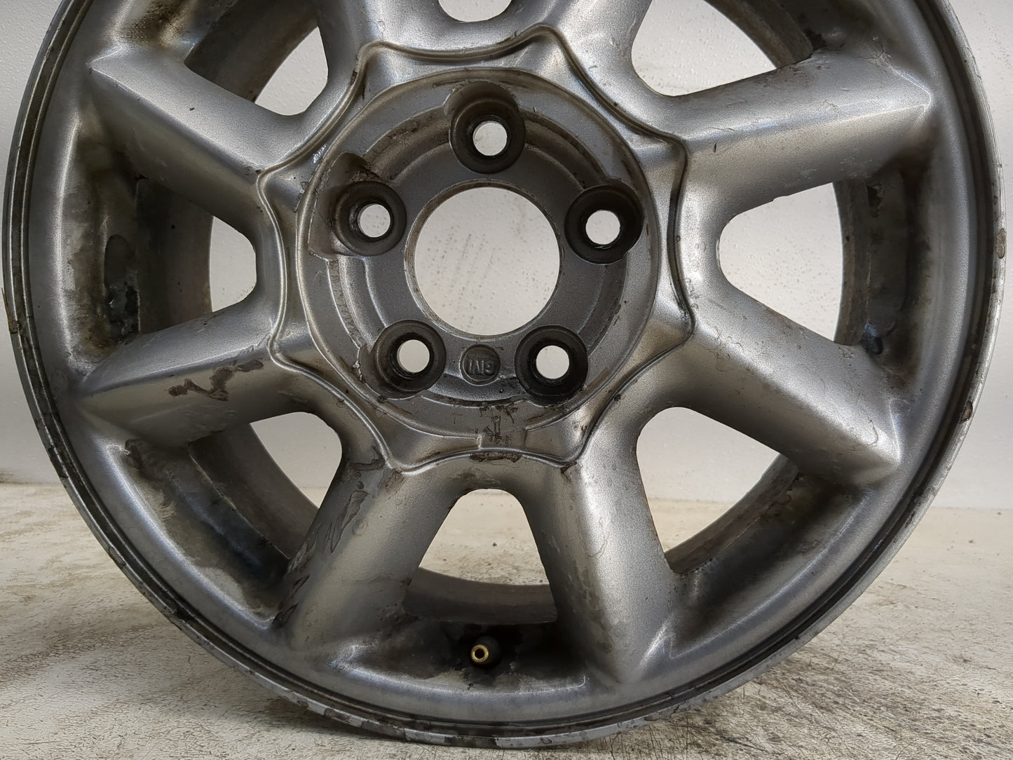 2003-2005 Buick Lesabre Oem Wheel Rim - Oemusedautoparts1.com