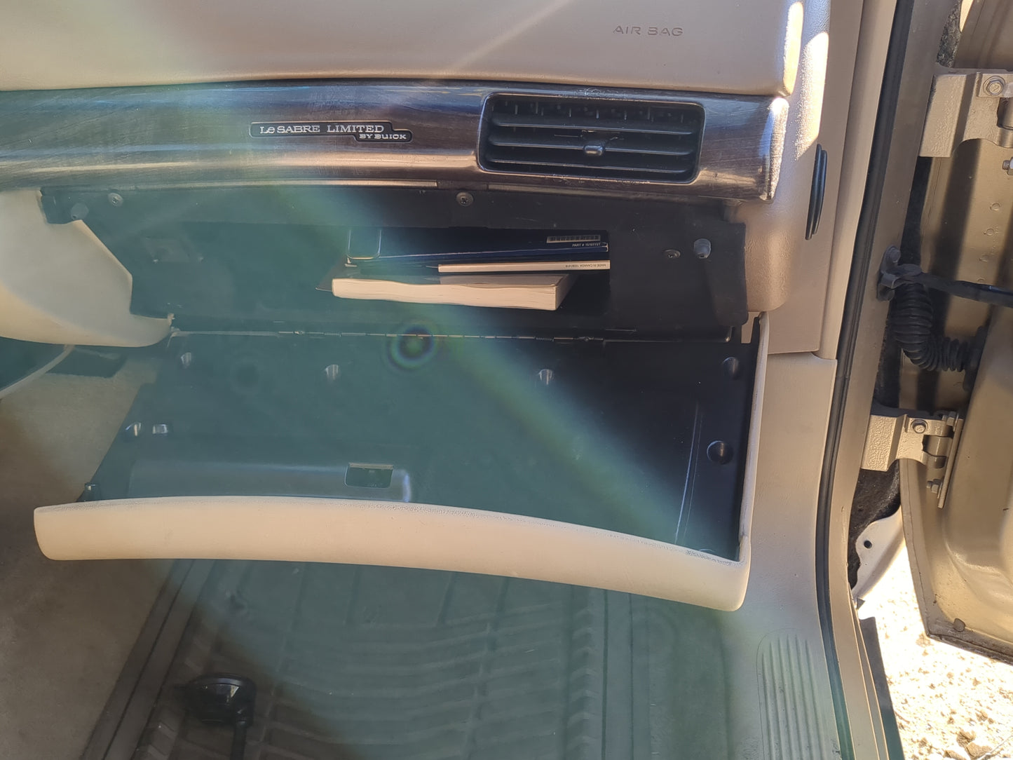2005 Buick Lesabre Passenger Glove Box Door Storage Compartment 1206958 - Oemusedautoparts1.com
