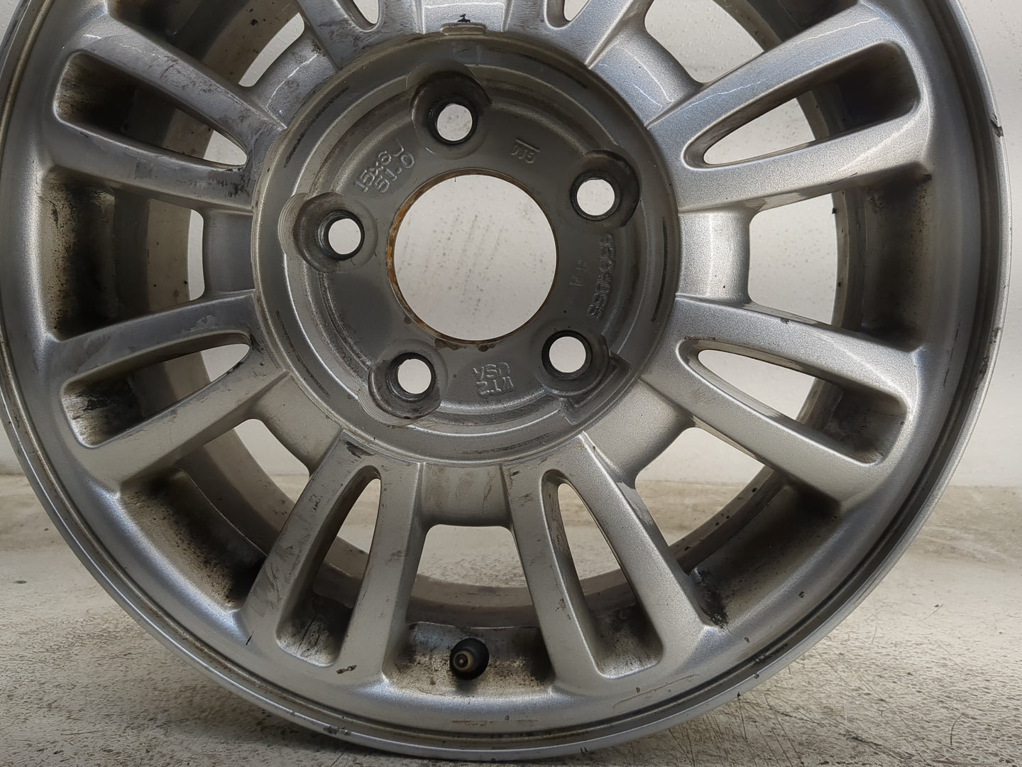 2002-2005 Buick Lesabre Oem Wheel Rim 1218046 - Oemusedautoparts1.com