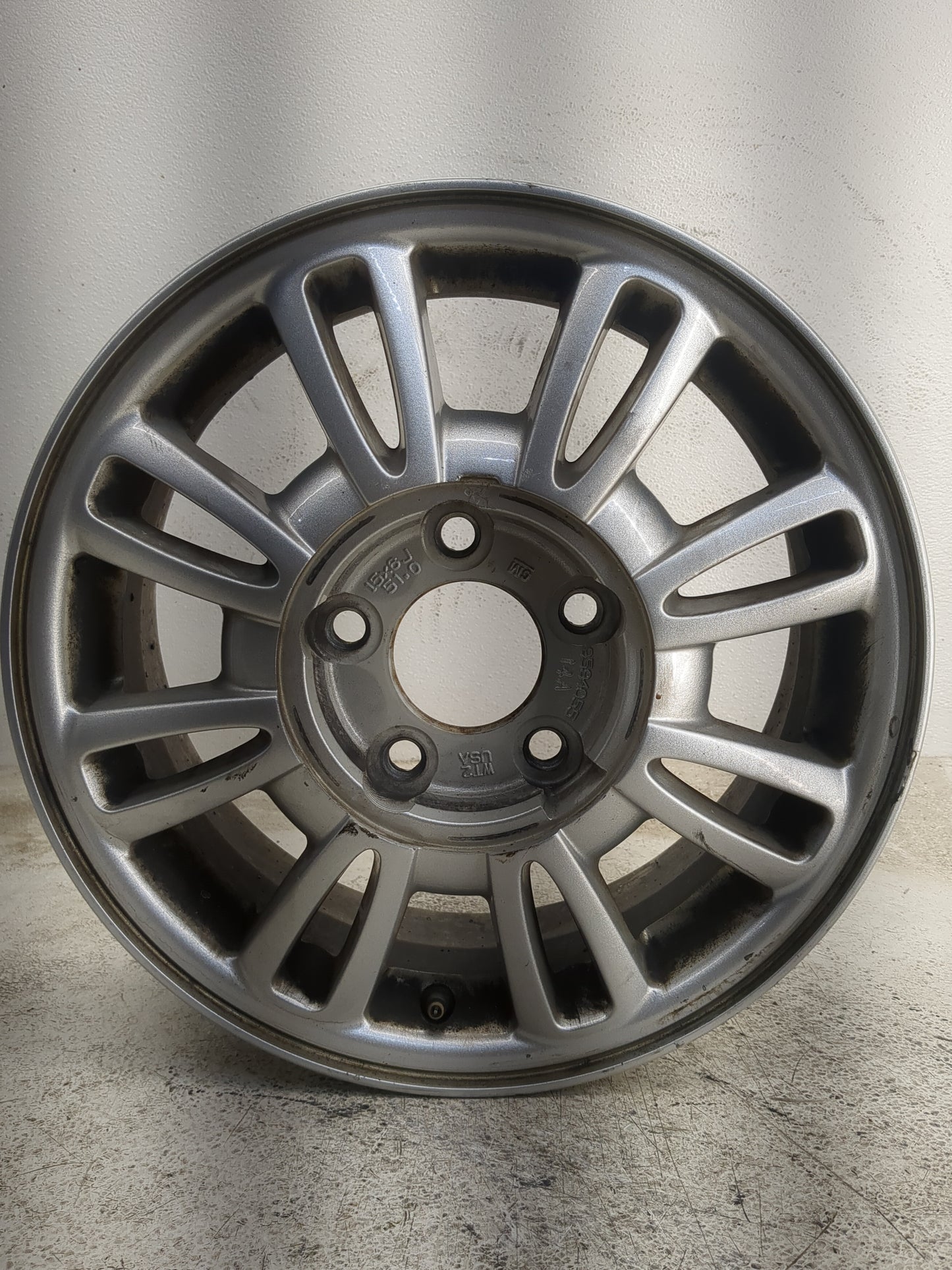 2002-2005 Buick Lesabre Oem Wheel Rim - Oemusedautoparts1.com