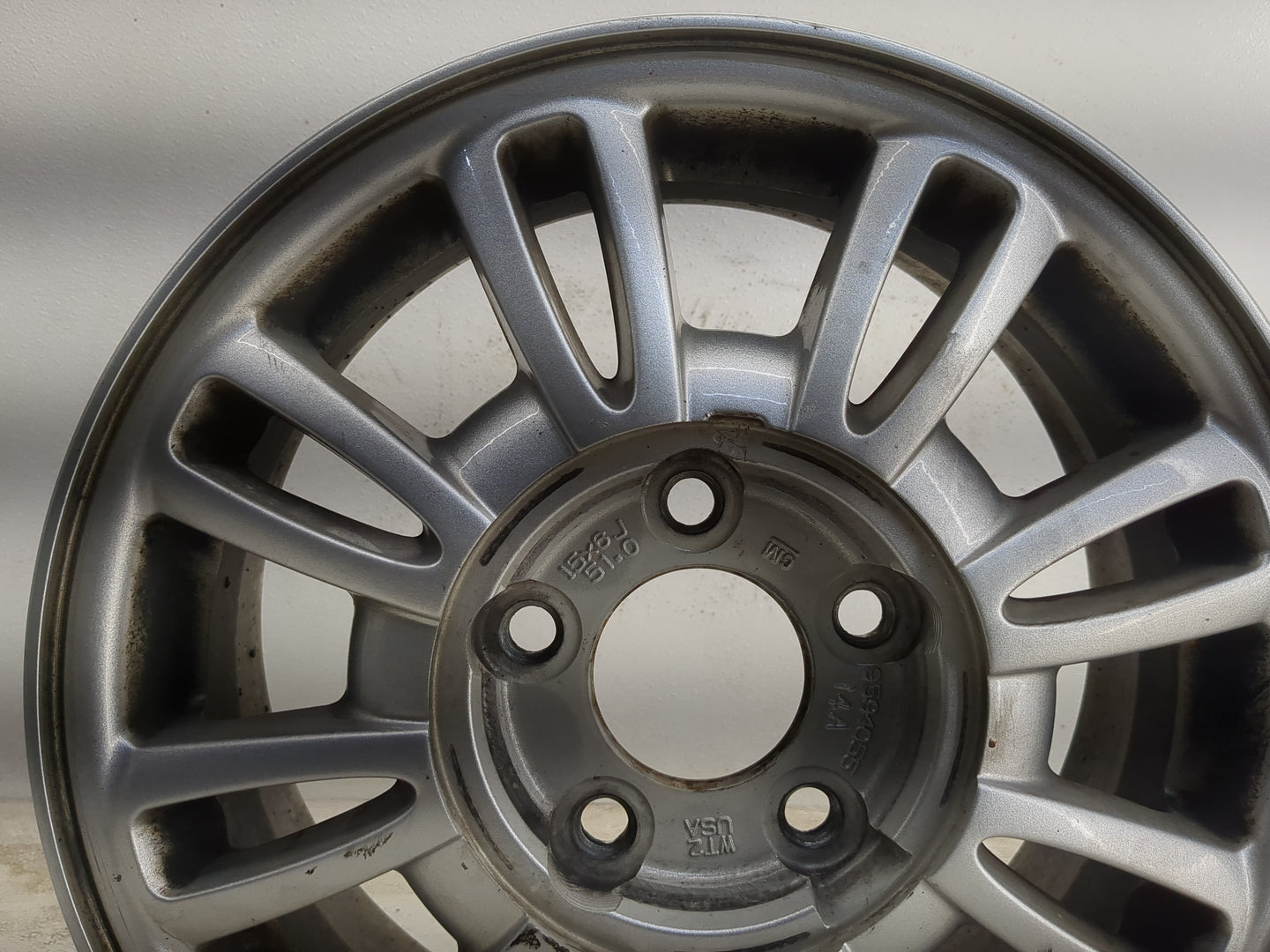 2002-2005 Buick Lesabre Oem Wheel Rim - Oemusedautoparts1.com