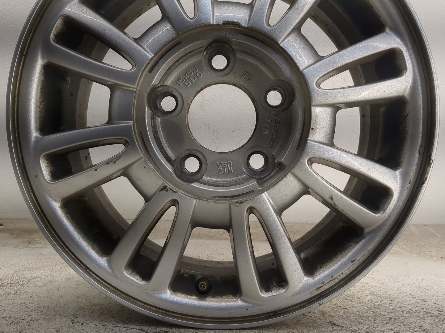 2002-2005 Buick Lesabre Oem Wheel Rim - Oemusedautoparts1.com