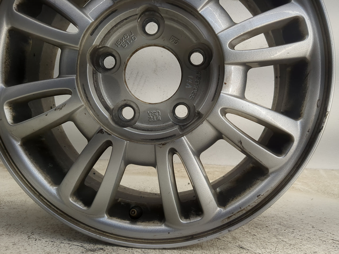 2002-2005 Buick Lesabre Oem Wheel Rim - Oemusedautoparts1.com