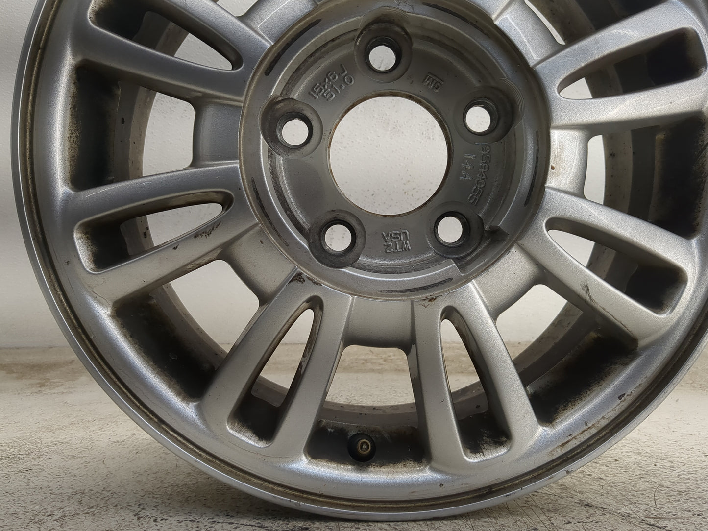 2002-2005 Buick Lesabre Oem Wheel Rim - Oemusedautoparts1.com