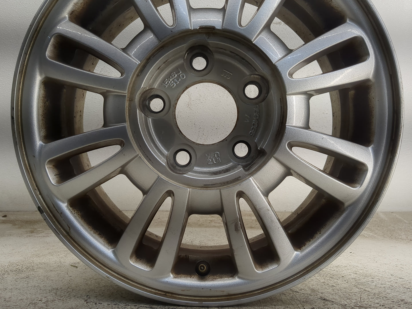 2002-2005 Buick Lesabre Oem Wheel Rim - Oemusedautoparts1.com