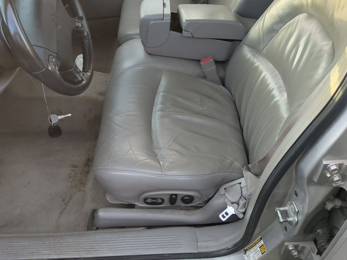 2002-2005 Buick Lesabre Driver Front Seat Oem 1218165 - Oemusedautoparts1.com