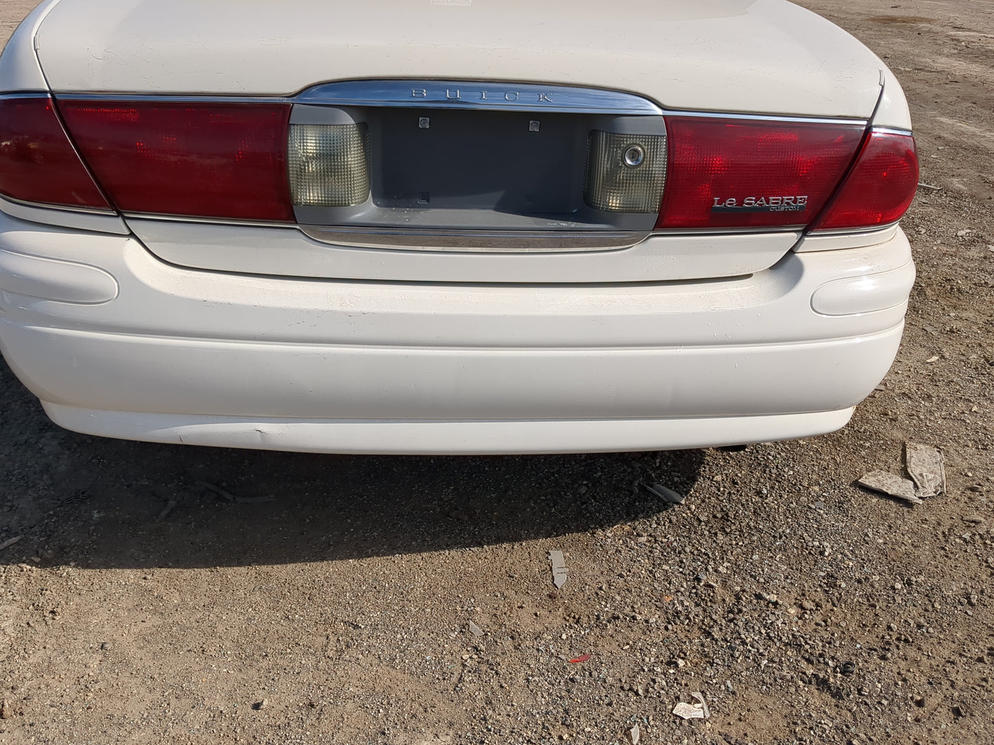 2000-2005 Buick Lesabre Rear Bumper Assembly Oem 1219601 - Oemusedautoparts1.com