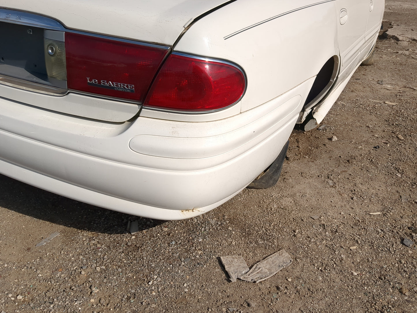 2000-2005 Buick Lesabre Rear Bumper Assembly Oem 1219601 - Oemusedautoparts1.com