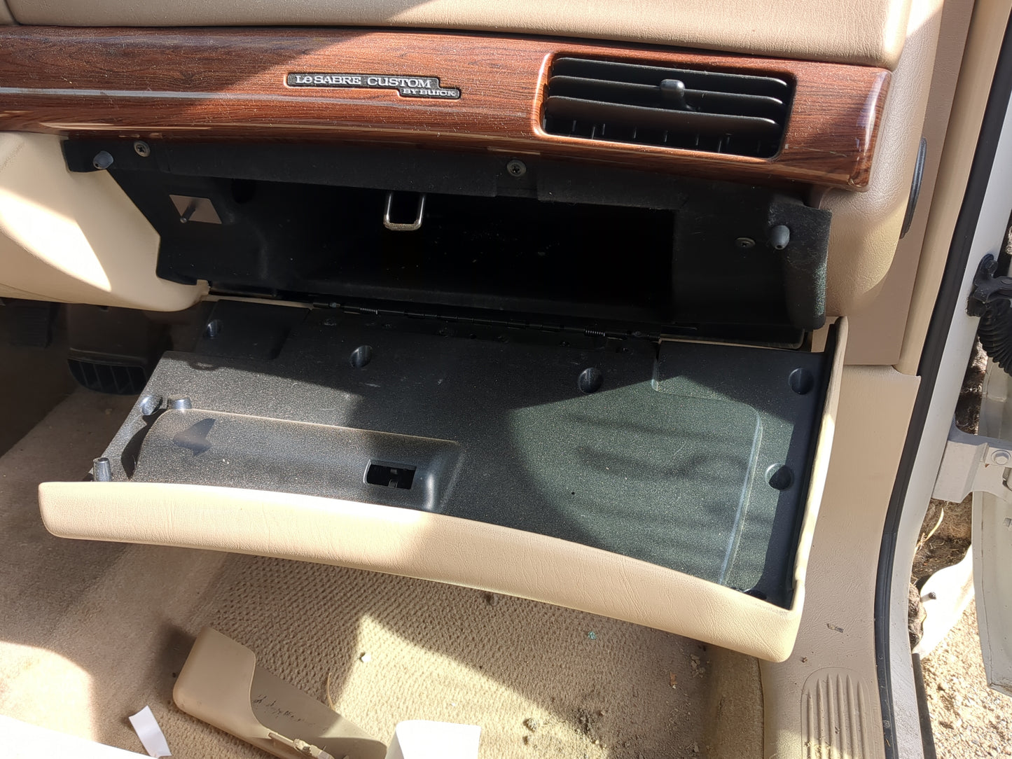 2005 Buick Lesabre Passenger Glove Box Door Storage Compartment 1219623 - Oemusedautoparts1.com