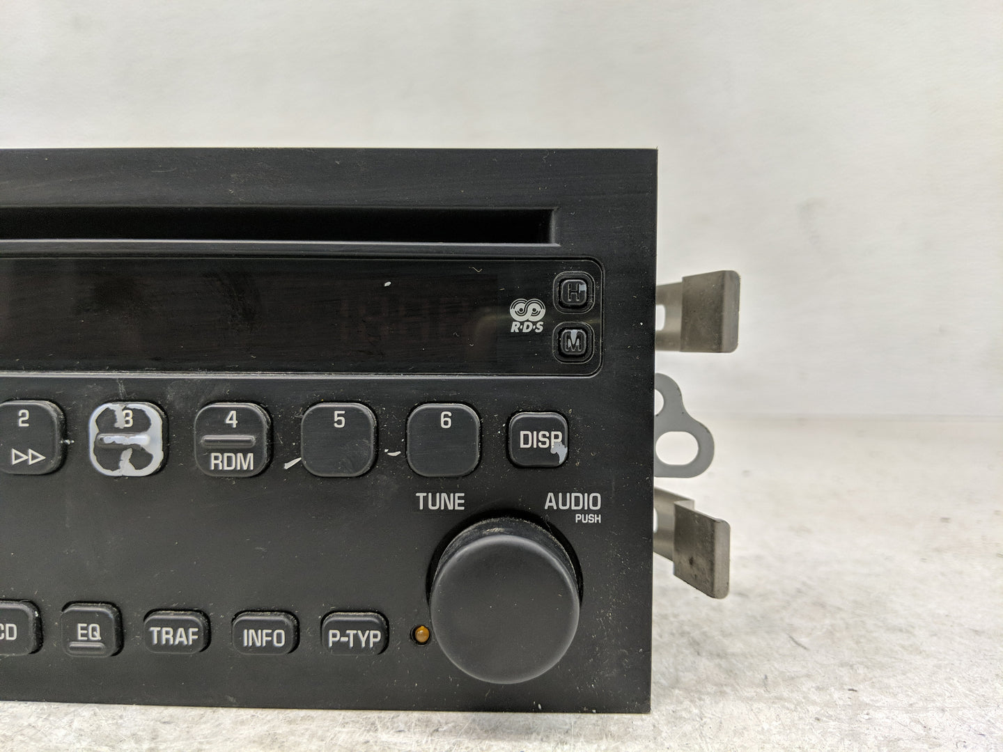 2003-2005 Buick Lesabre Radio AM FM Cd Player Receiver Replacement P/N:10375848 Fits Fits 2003 2004 2005 OEM Used Auto Parts