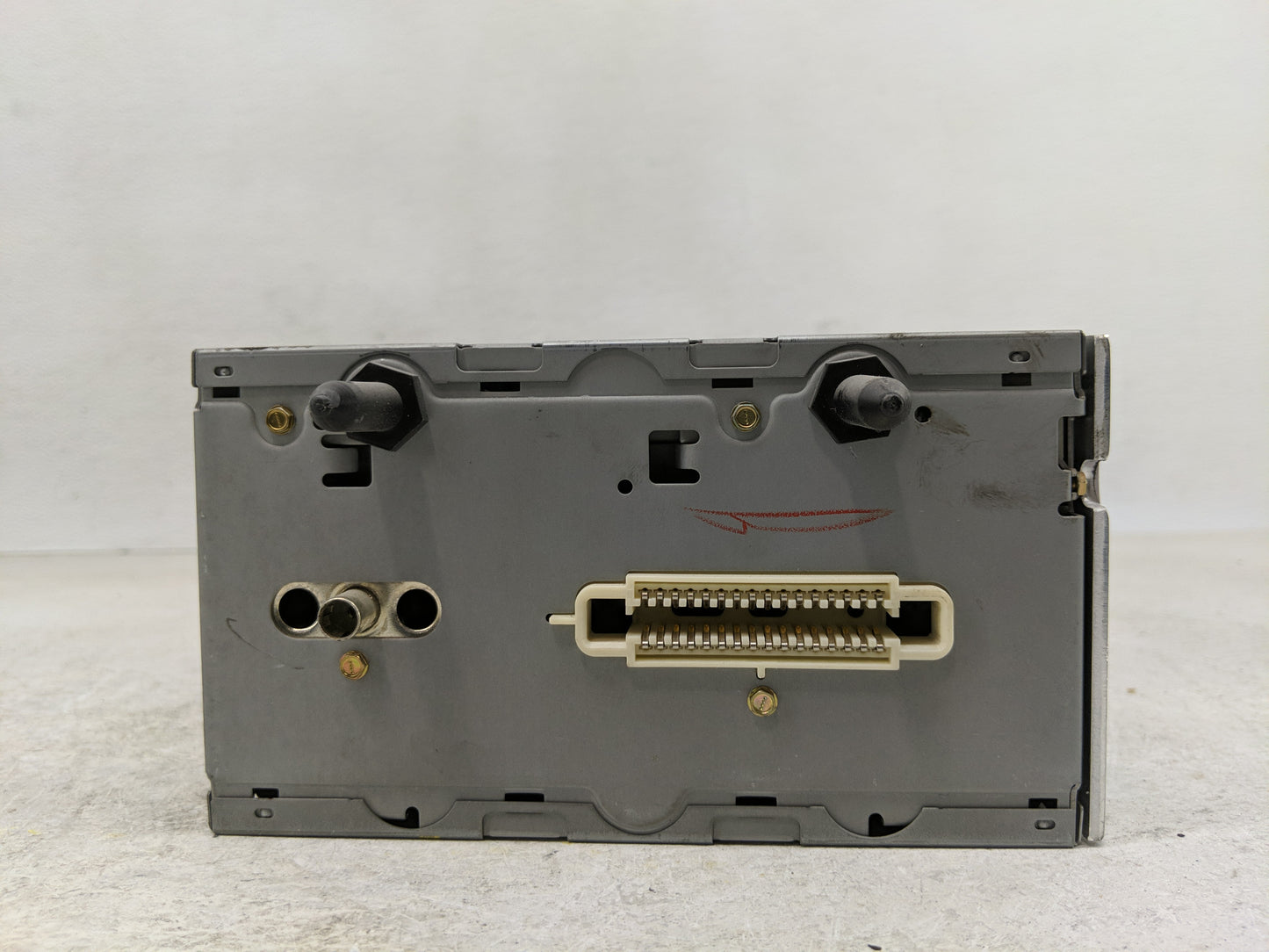 2003-2005 Buick Lesabre Radio AM FM Cd Player Receiver Replacement P/N:10375848 Fits Fits 2003 2004 2005 OEM Used Auto Parts