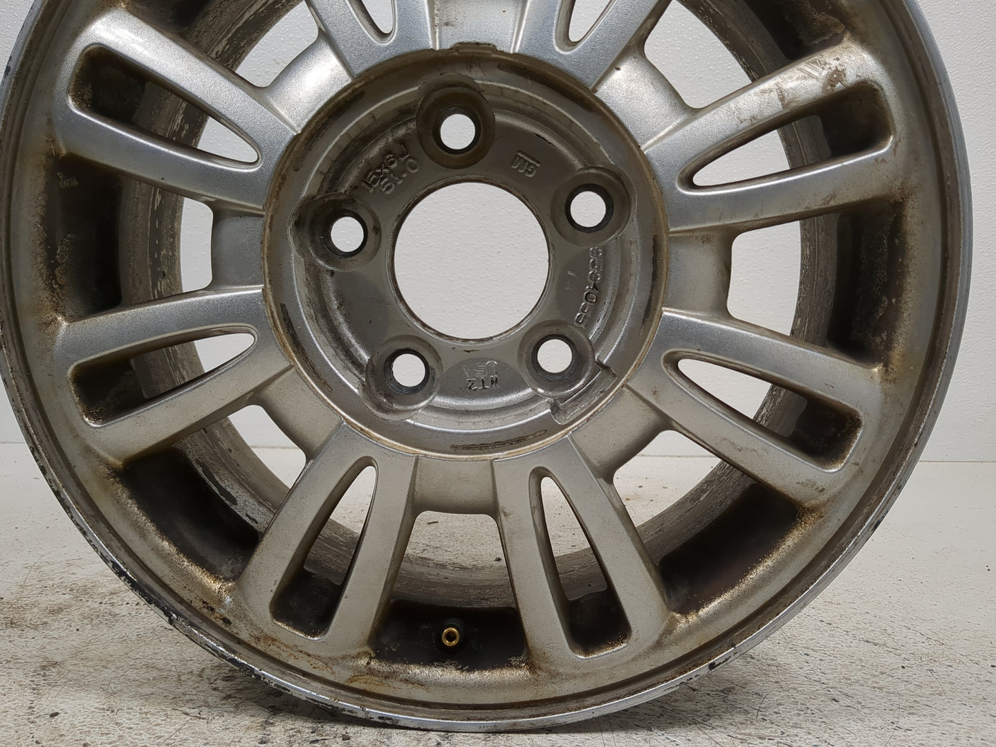 2002-2005 Buick Lesabre Oem Wheel Rim 1385254 - Oemusedautoparts1.com