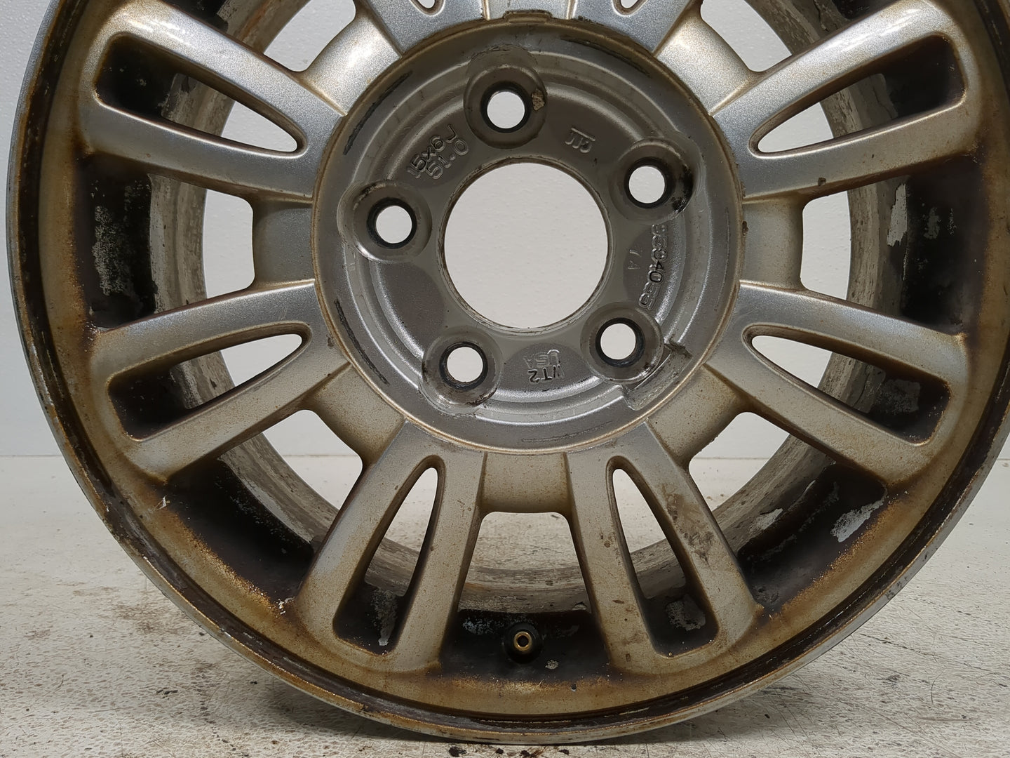 2002-2005 Buick Lesabre Oem Wheel Rim 1385256 - Oemusedautoparts1.com