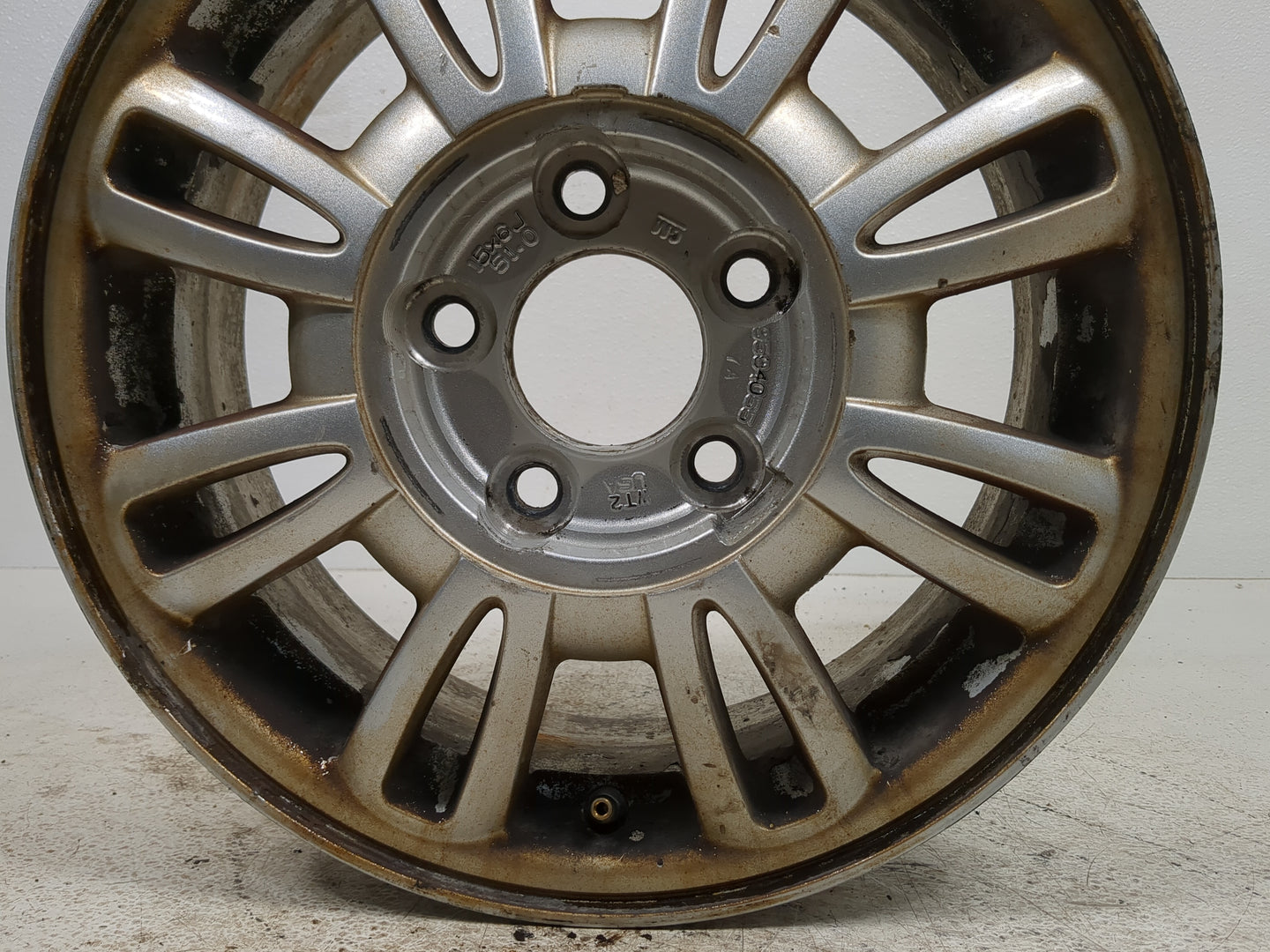 2002-2005 Buick Lesabre Oem Wheel Rim 1385256 - Oemusedautoparts1.com