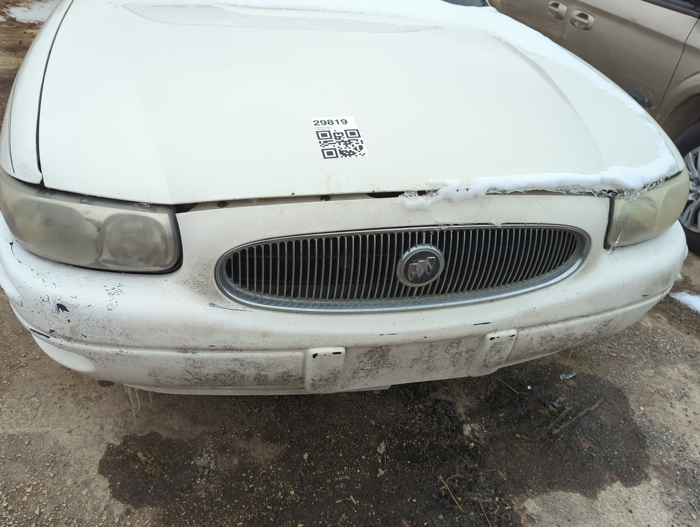 2003-2005 Buick Lesabre Front Grille Bumper Not Included - Oemusedautoparts1.com