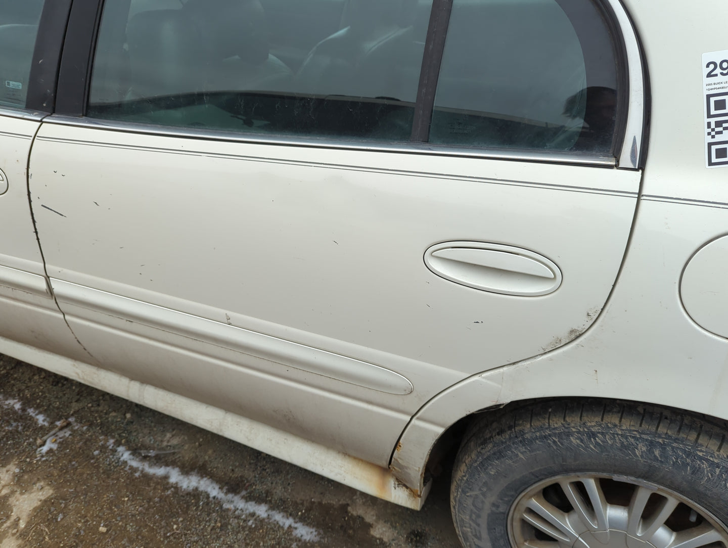 2000-2005 Buick Lesabre Driver Rear Door Oem 1389314 - Oemusedautoparts1.com