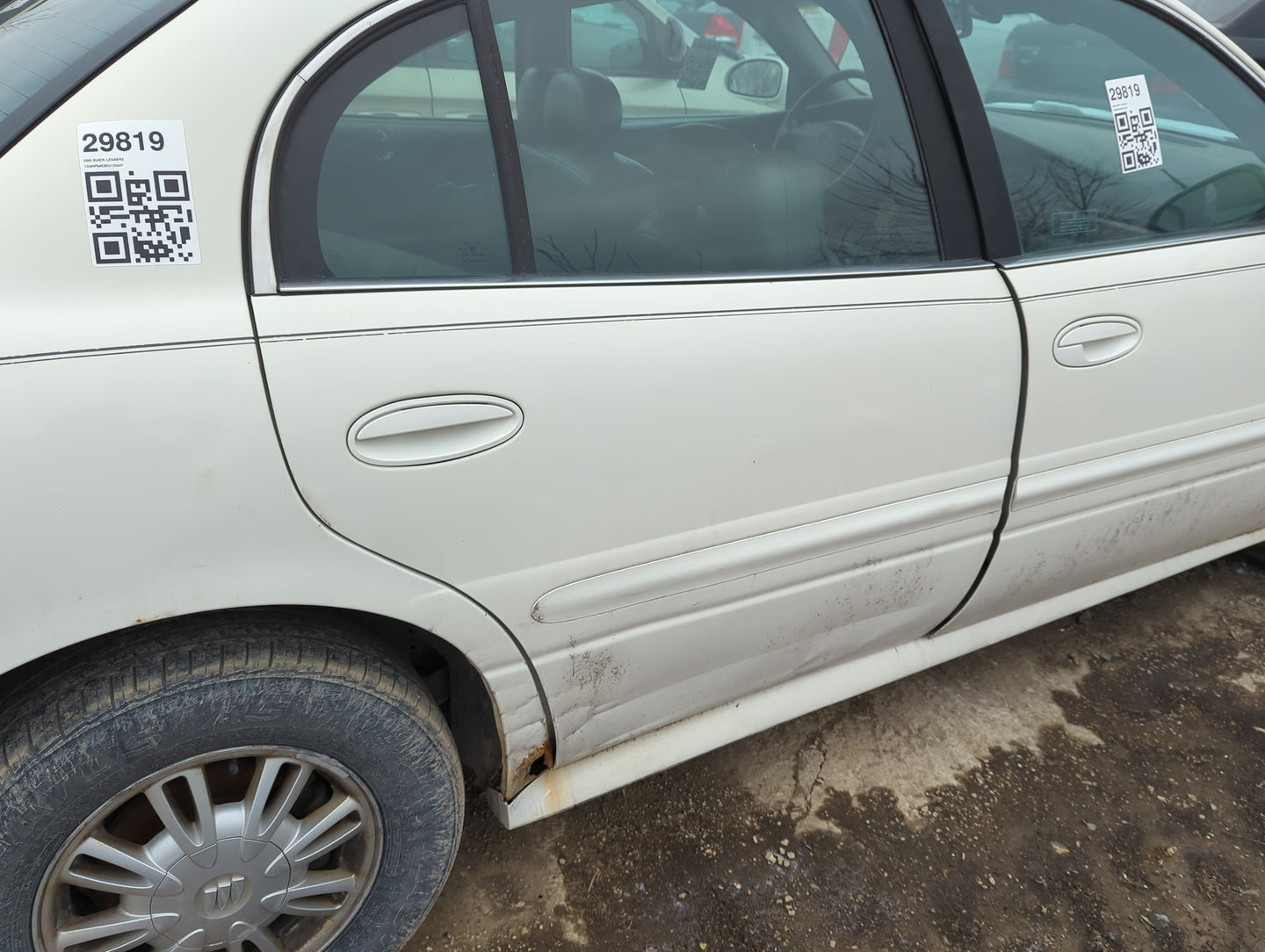 2000-2005 Buick Lesabre Passenger Rear Door Oem 1389315 - Oemusedautoparts1.com